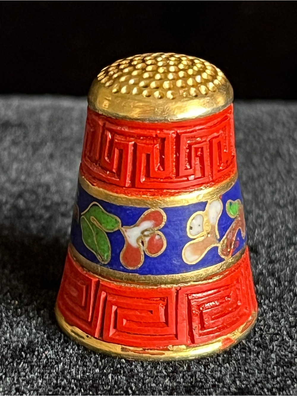 Vintage Lillian Vernon cinnabar enamel cloisonné sewing thimble